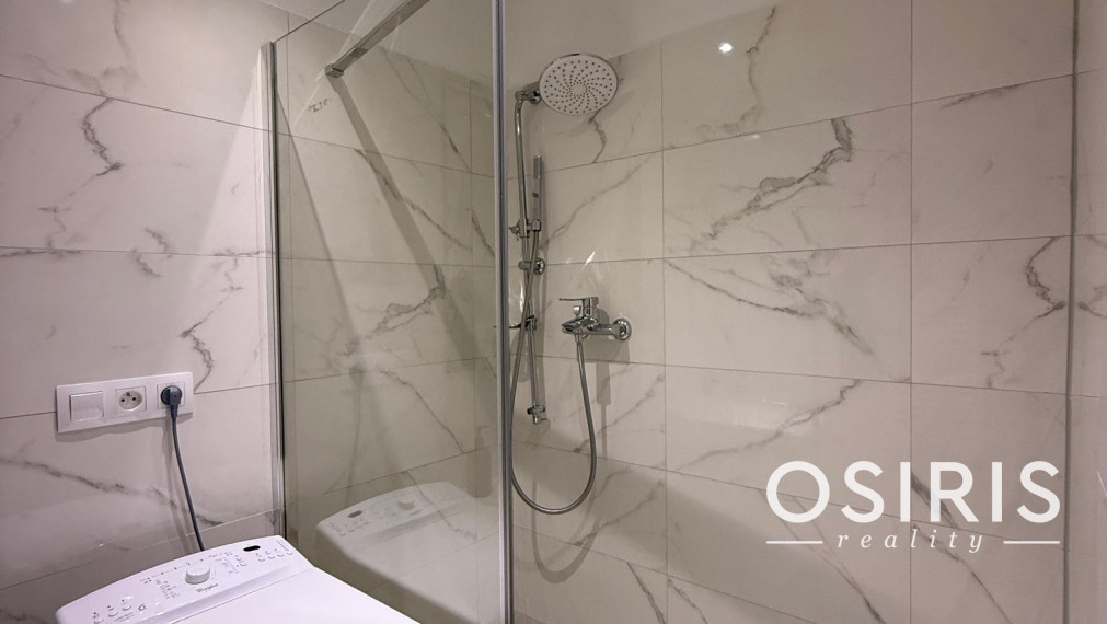 Kompletne zrekonštruovaný byt s dvoma balkónmi v top lokalite