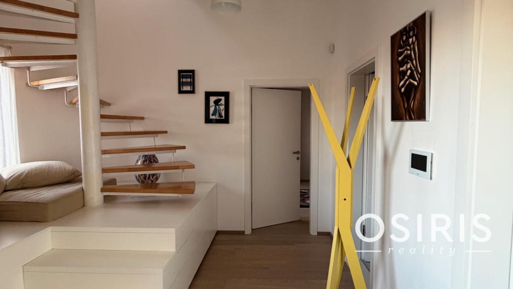 Prenájom priestranného mezonetu s terasou ,Tichá ulica - Staré Mesto