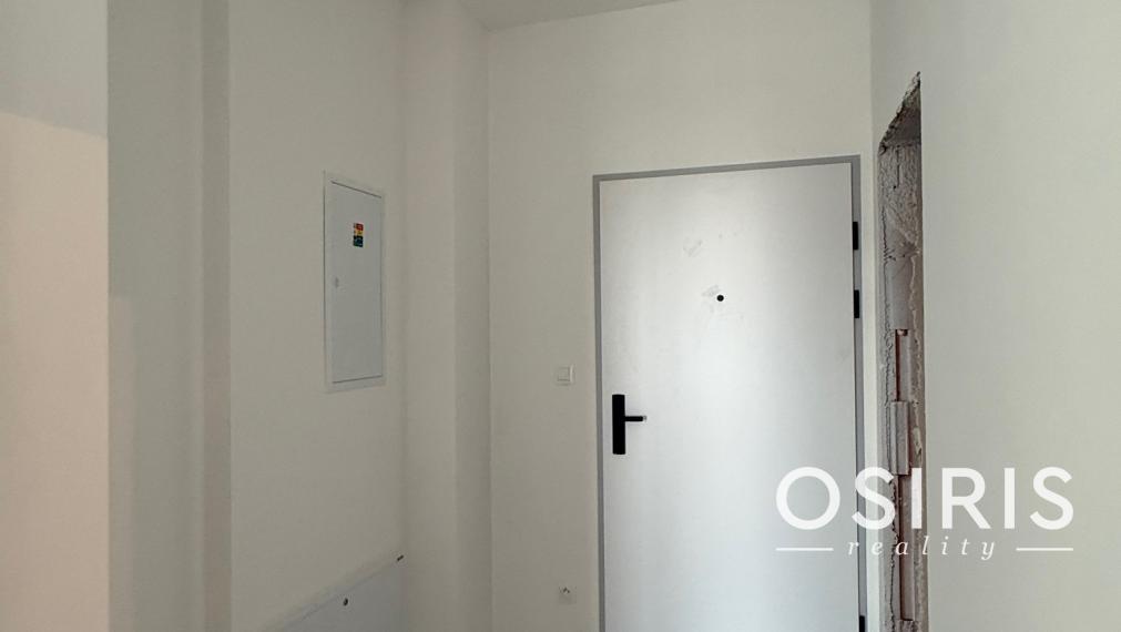 Skolaudované - 2 izb.byt s veľkým balkónom a krásnym výhľadom na Bratislavu