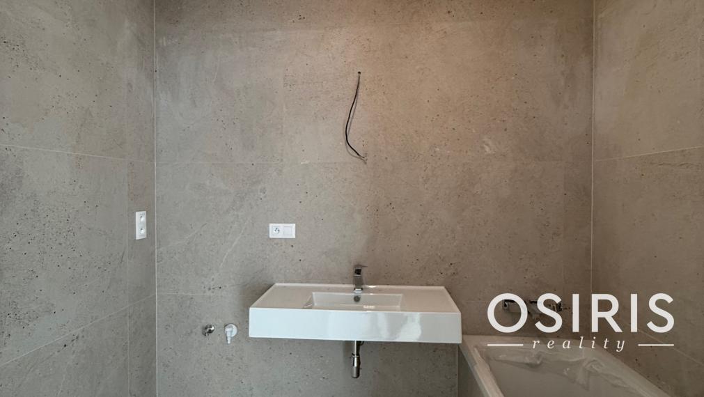 Skolaudované - slnečný 4 izbový byt v top lokalite - Winehills