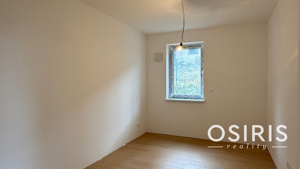 Skolaudované - 4 izb. byt s veľkou predzáhradkou - Winehills