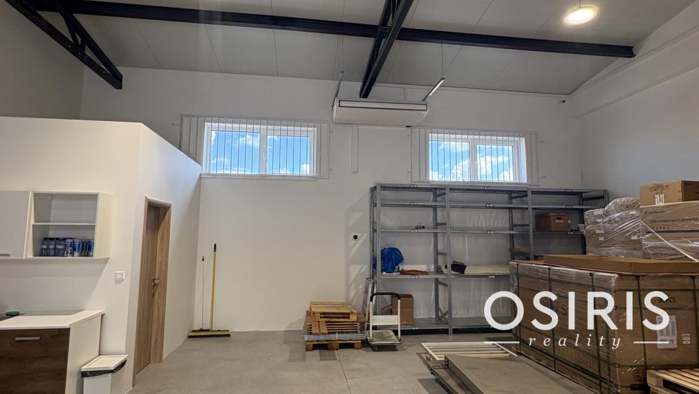 PRENÁJOM MODERNEJ HALY 103 m² V UZAVRETOM AREÁLI – ROVINKA