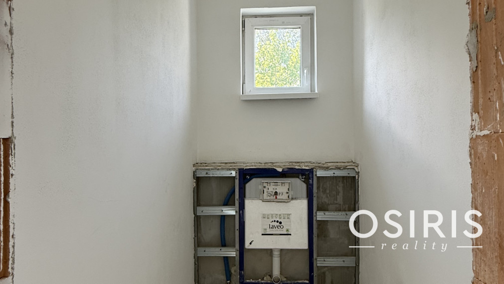 Minimalistický 4-izbový bungalov | Novostavba 2026 | 673 m² pozemok | Báč