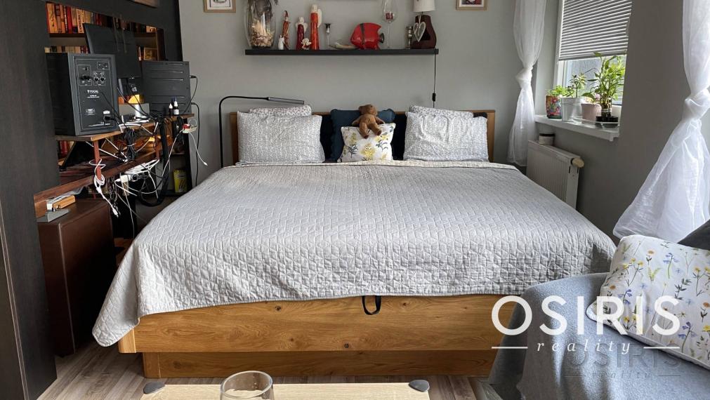 Novostavba: Zariadený 1i byt s veľkým balkónom a nádherným výhľadom 