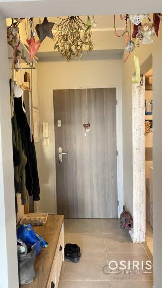 Novostavba: Zariadený 1i byt s veľkým balkónom a nádherným výhľadom 