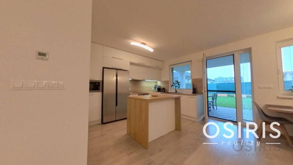 4i byt v novostavbe s pozemkom 125 m2, 2x parkovanie, Bernolákovo