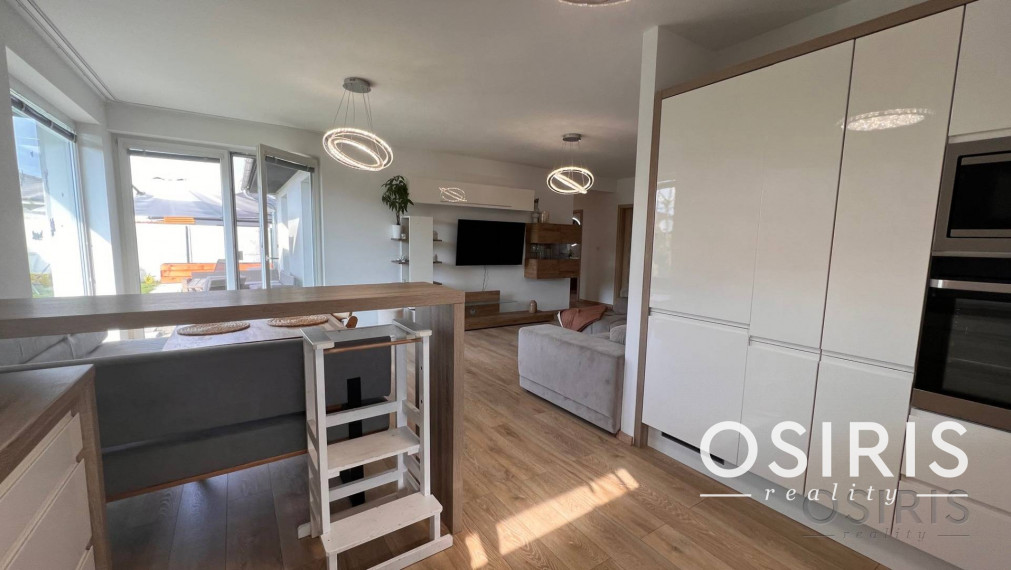 Samostatný 5i RD v štandarde s kuchyňou, novostavba 2013