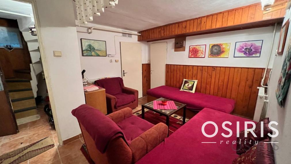 4i chata, po rekonštrukcii z r. 2007, pri vodnej priehrade Dubník