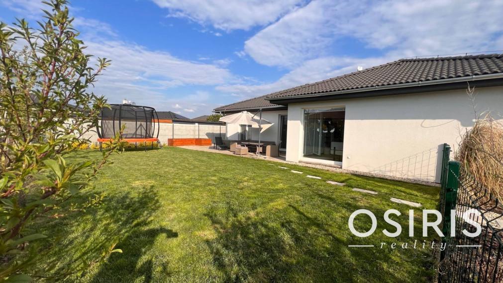 Nadštandardný samostatný 5i RD, novostavba 2013, Tri vody