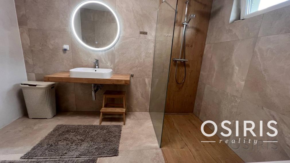 Nadštandardný samostatný 5i RD, novostavba 2013, Tri vody