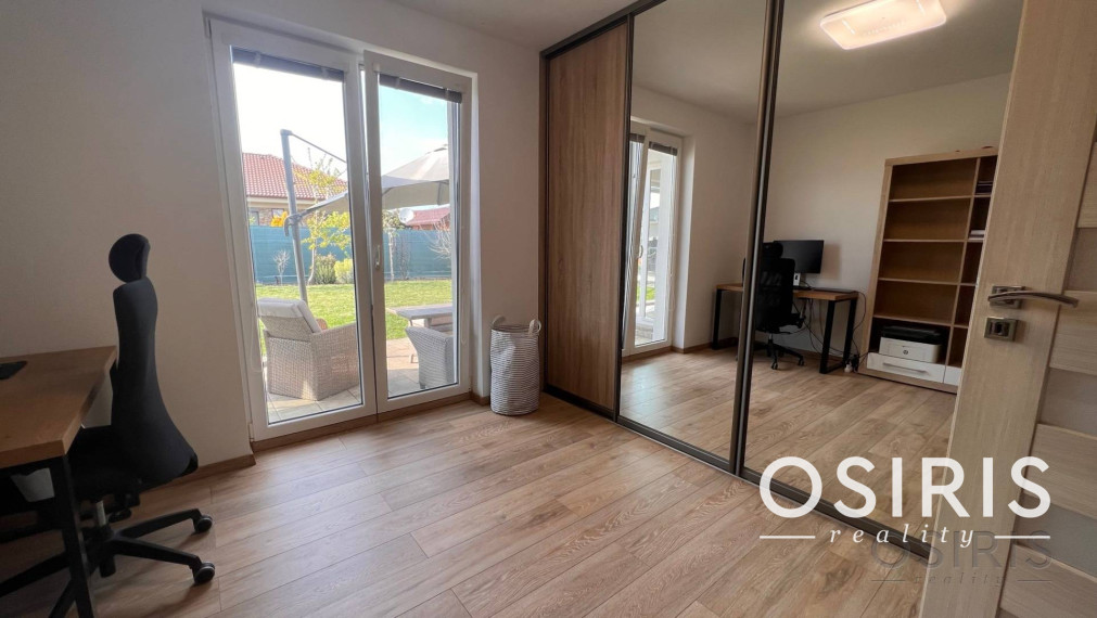 Nadštandardný samostatný 5i RD, novostavba 2013, Tri vody