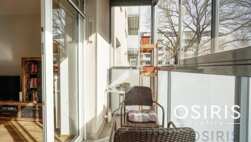 Zrekonštruovaný, zariadený 2i byt, balkón, veľká pivnica, BA - Rača 