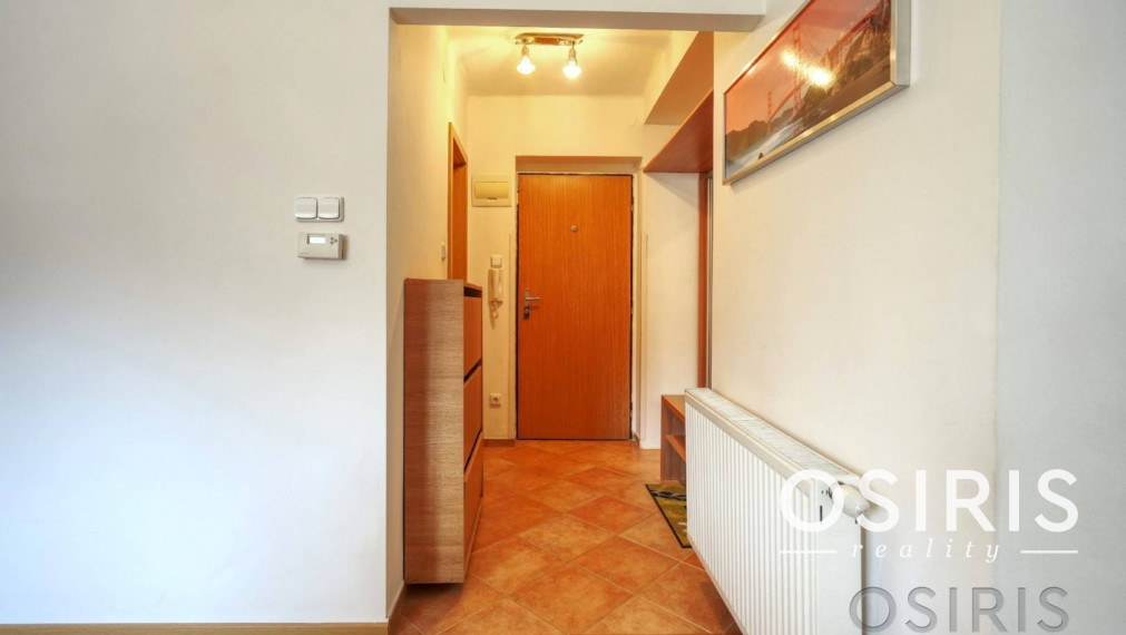 Zrekonštruovaný, zariadený 2i byt, balkón, veľká pivnica, BA - Rača 