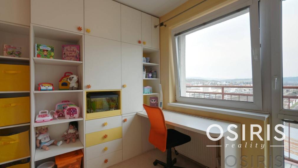 Zrekonštruovaný, priestranný 4i byt s dvoma balkónmi, Uhlisko, BB