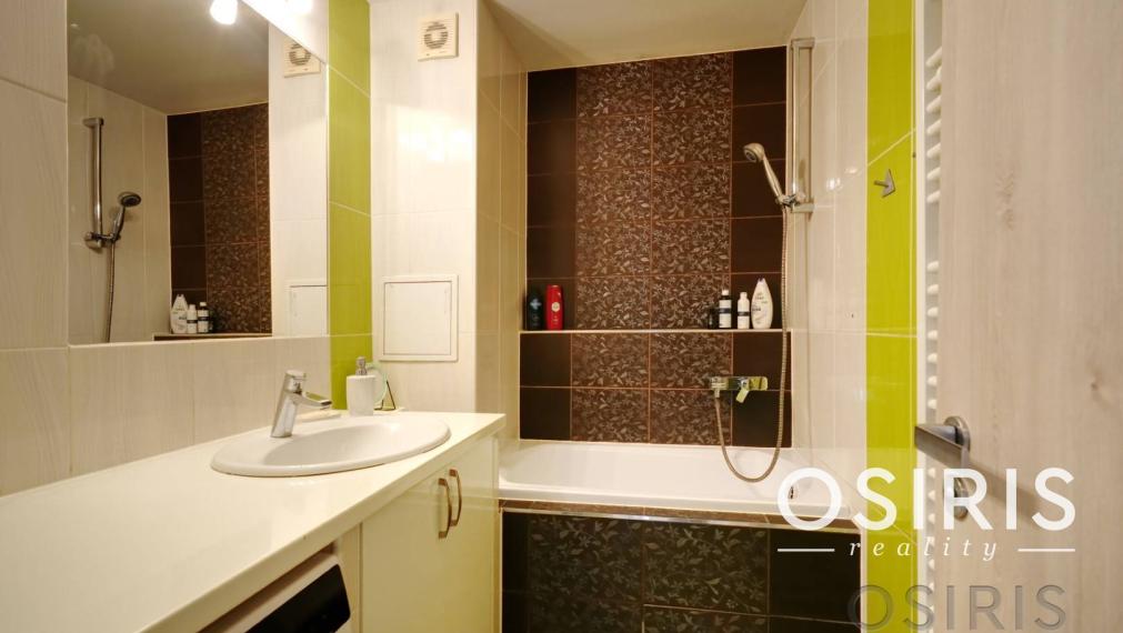 Zrekonštruovaný, priestranný 4i byt s dvoma balkónmi, Uhlisko, BB