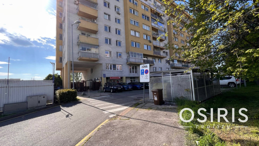 Rekonštruovaný 2i byt - 72 m2, kolaudácia r. 2007, Budatínska ul, Petržalka