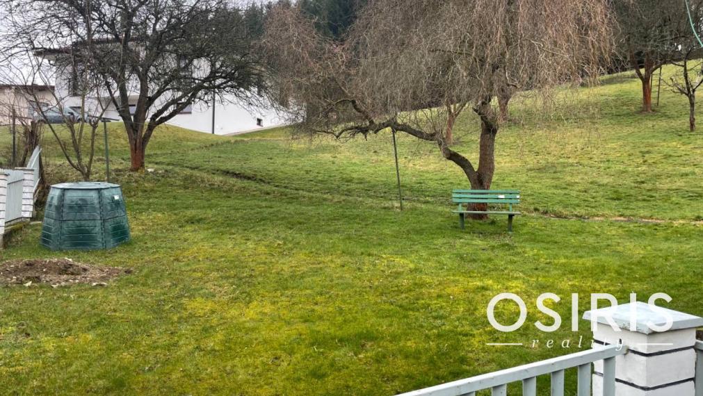 Stavebný pozemok 657 m2, IS na hranici pozemku, obec Istebné