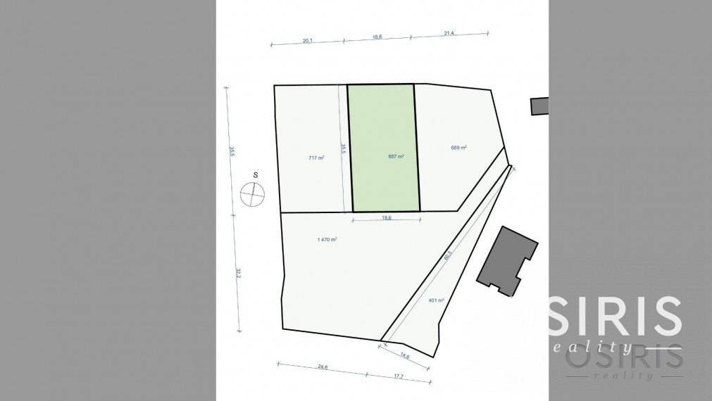 Stavebný pozemok 657 m2, IS na hranici pozemku, obec Istebné