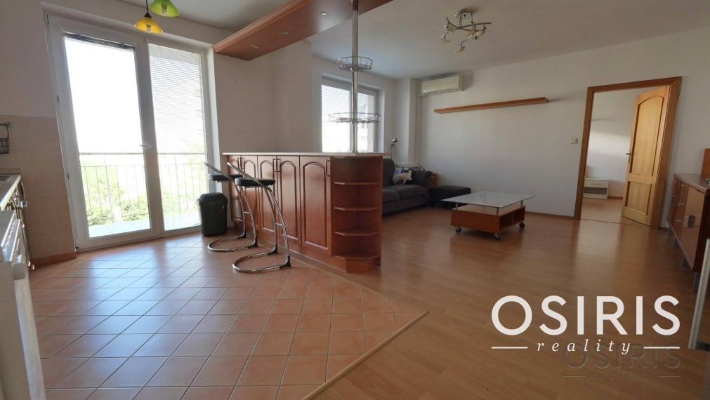 Klimatizovaný, zariadený 2i byt, balkón, šatník, Ľ. Fullu, Karlova Ves