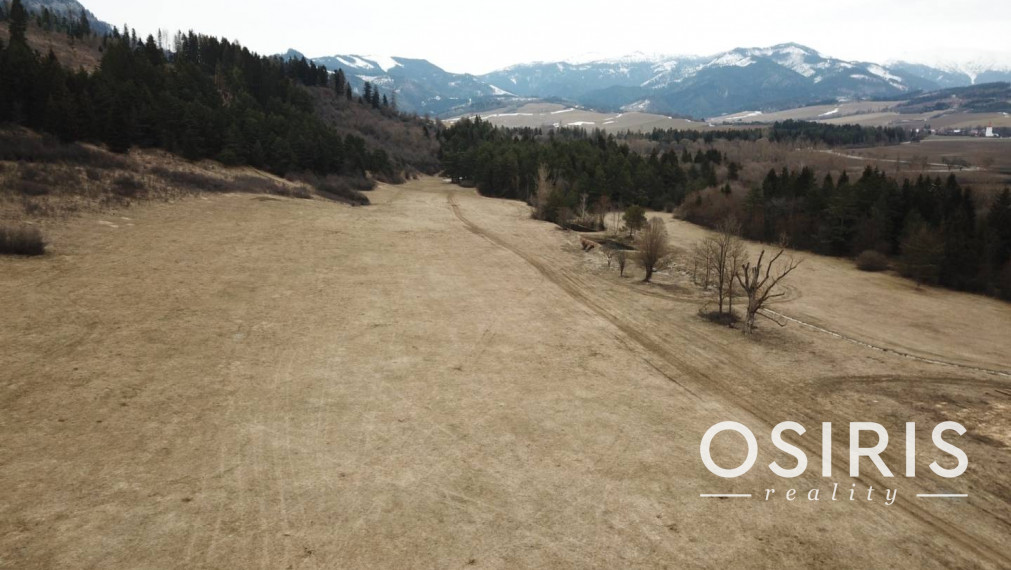 Stavebné pozemky s inžinierskymi sieťami , obec Liptovská Sielnica