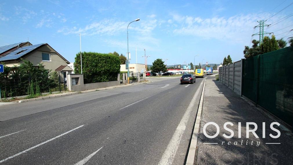 Pozemok s 18 parkovacími miestami, Bojnická ulica, BA - Ružinov