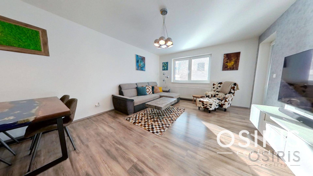 Zariadený 3i byt s balkónom, novostavba 2017, 2x parkovanie