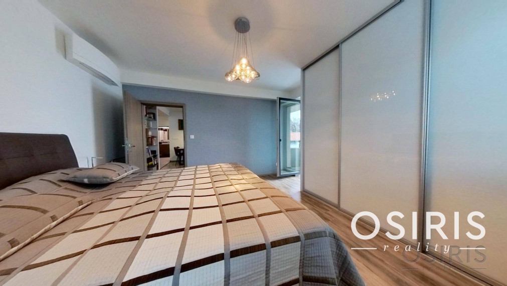 Zariadený 3i byt s balkónom, novostavba 2017, 2x parkovanie