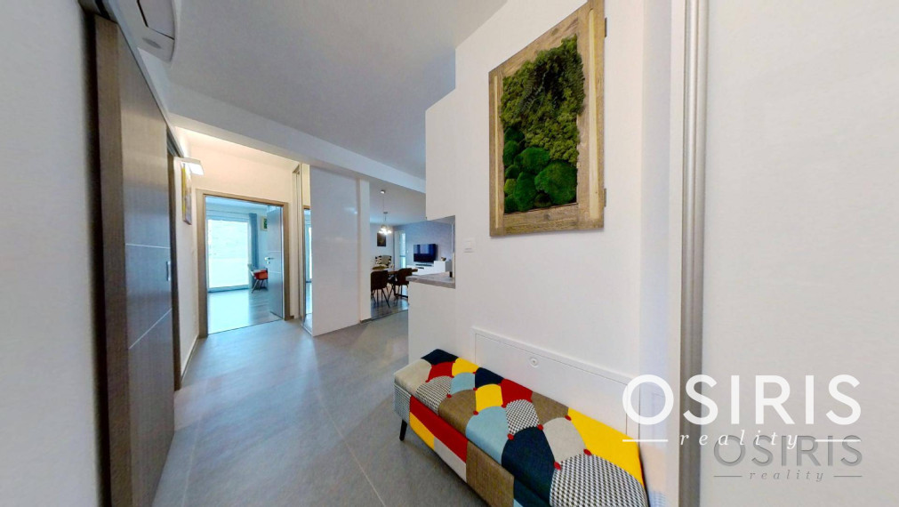 Zariadený 3i byt s balkónom, novostavba 2017, 2x parkovanie