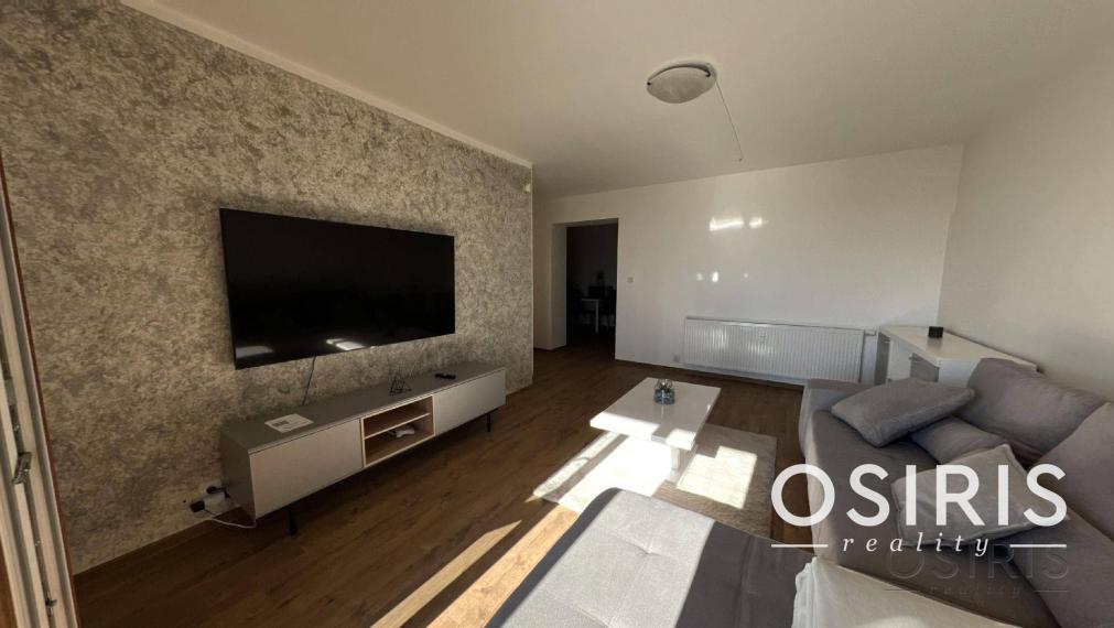 2 izbový byt s balkónom, po rekonštrukcii z r. 2022, 1x parkovanie