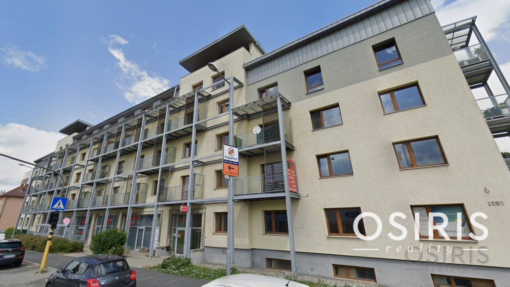 2 izbový byt s balkónom, po rekonštrukcii z r. 2022, 1x parkovanie