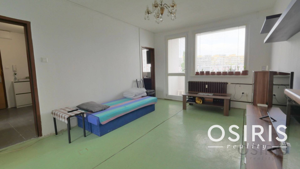 Slnečný 3i byt po čiastočnej rekonštrukcii, loggia, Lachova ul.