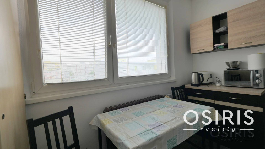 Slnečný 3i byt po čiastočnej rekonštrukcii, loggia, Lachova ul.