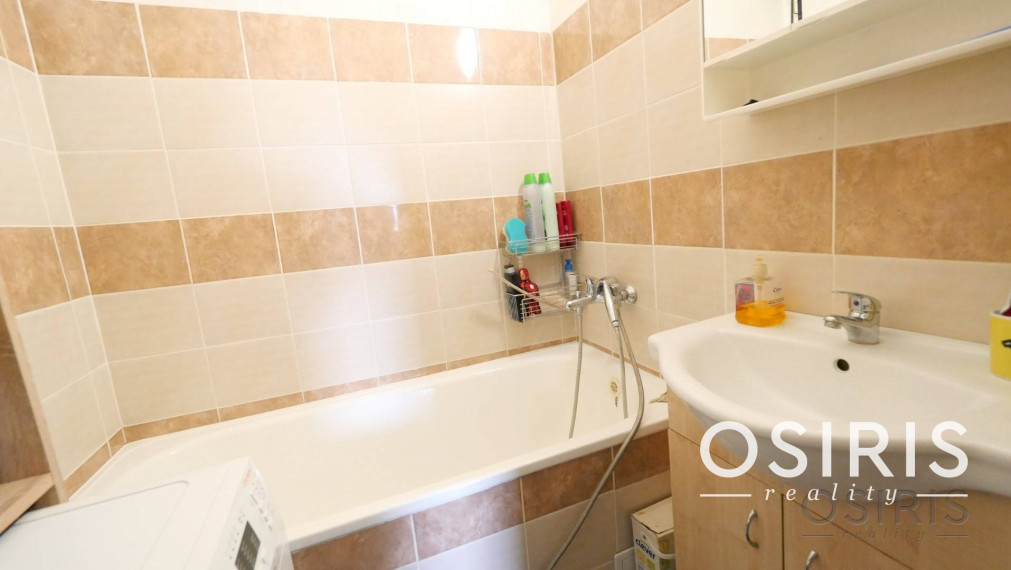 Slnečný 3i byt po čiastočnej rekonštrukcii, loggia, Lachova ul.