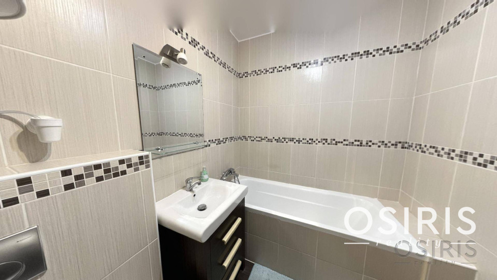 3i byt v novostavbe s pozemkom 150 m2, 2x parkovanie, Dunajská Lužná