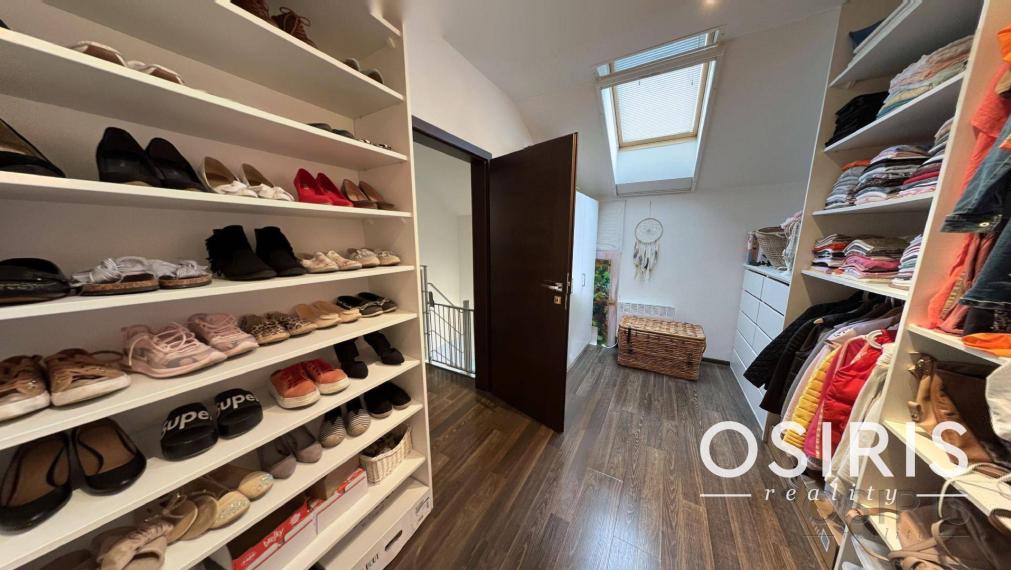 3i byt v novostavbe s pozemkom 150 m2, 2x parkovanie, Dunajská Lužná