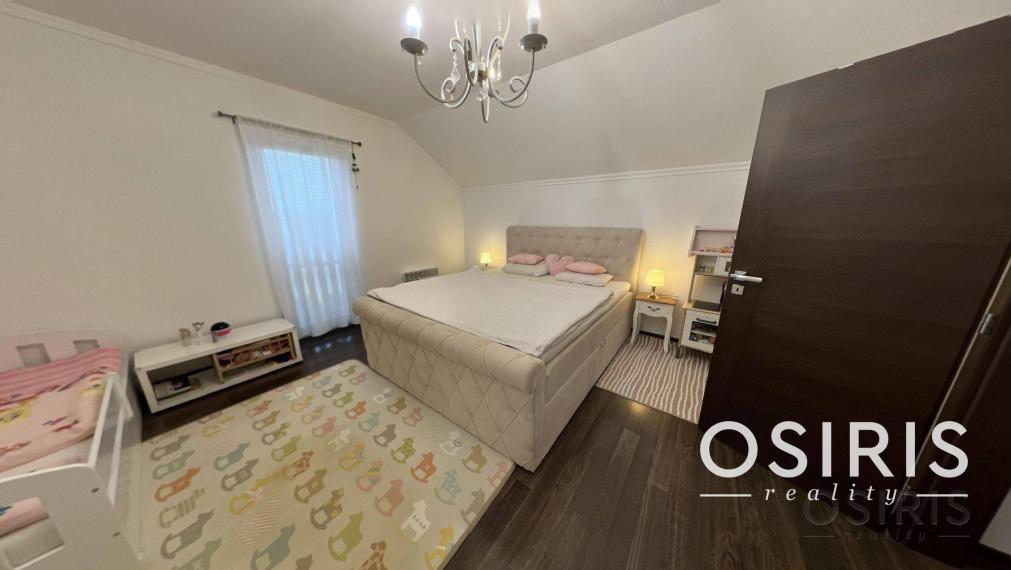 3i byt v novostavbe s pozemkom 150 m2, 2x parkovanie, Dunajská Lužná