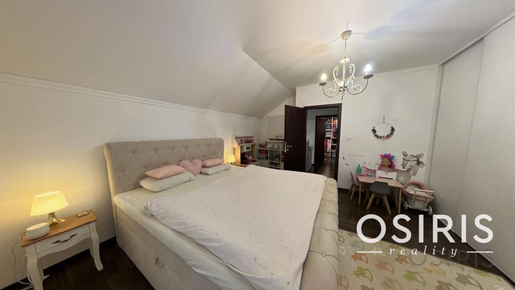 3i byt v novostavbe s pozemkom 150 m2, 2x parkovanie, Dunajská Lužná