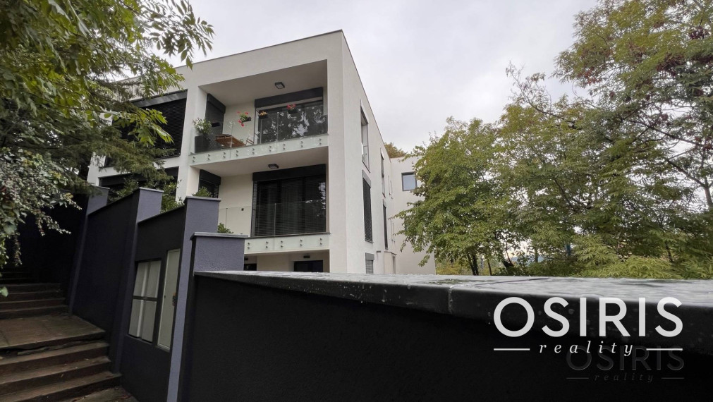 Nadštandardný klimatizovaný 4i byt, lodžia, parkovanie, Mudroňova ul.