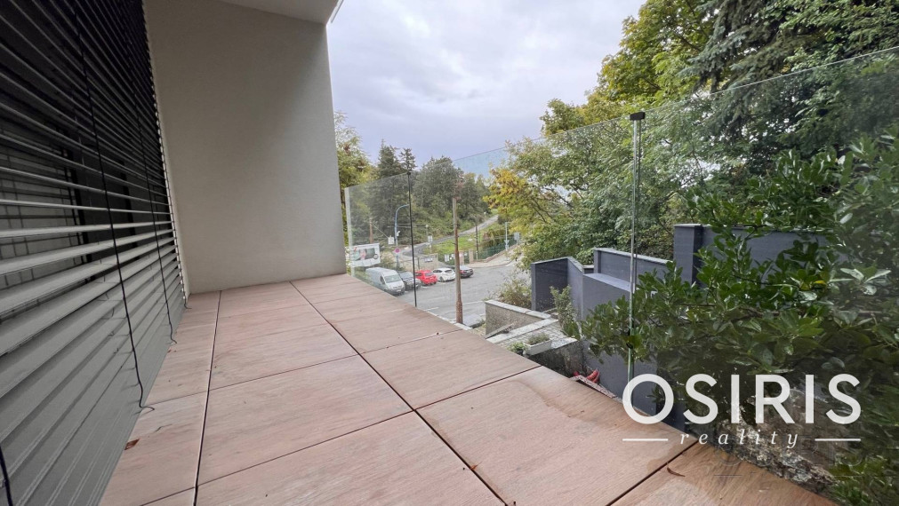 Nadštandardný klimatizovaný 4i byt, lodžia, parkovanie, Mudroňova ul.