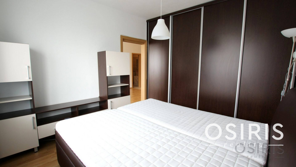 Klimatizovaný, 2i byt, šatník, garážový box v cene, Pezinok