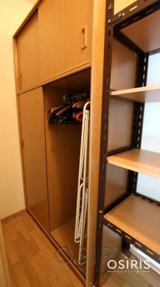 Klimatizovaný, 2i byt, šatník, garážový box v cene, Pezinok