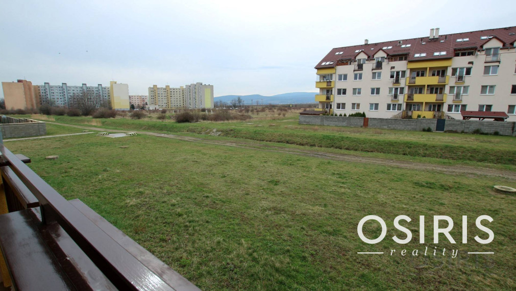 Klimatizovaný, 2i byt, šatník, garážový box v cene, Pezinok