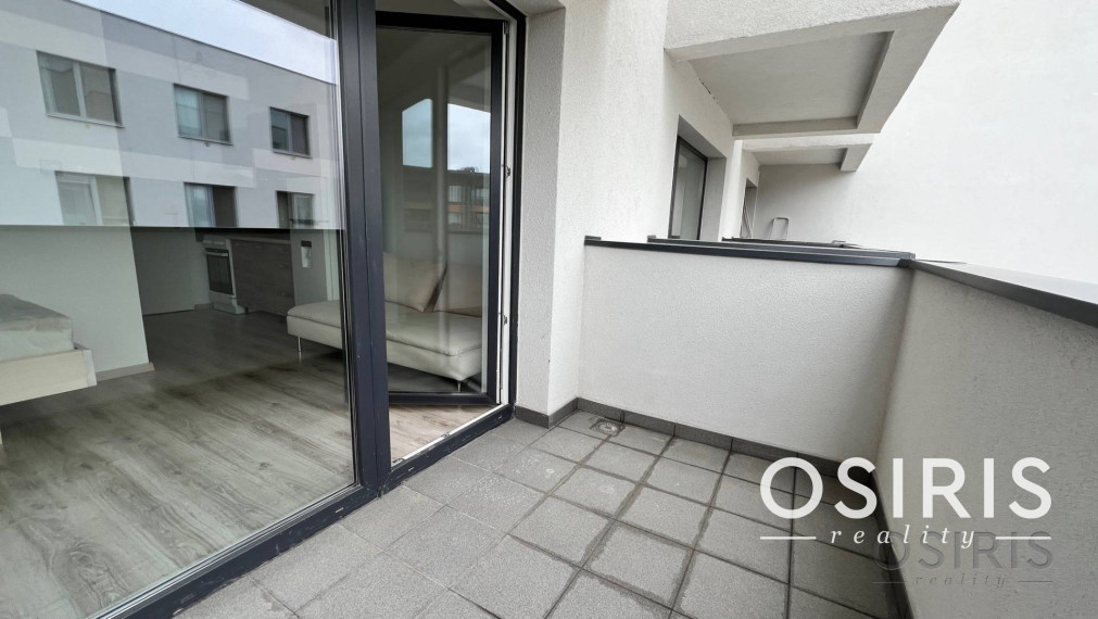 Slnečný 1i byt s balkónom, v novostavbe z r. 2022, Rovinka