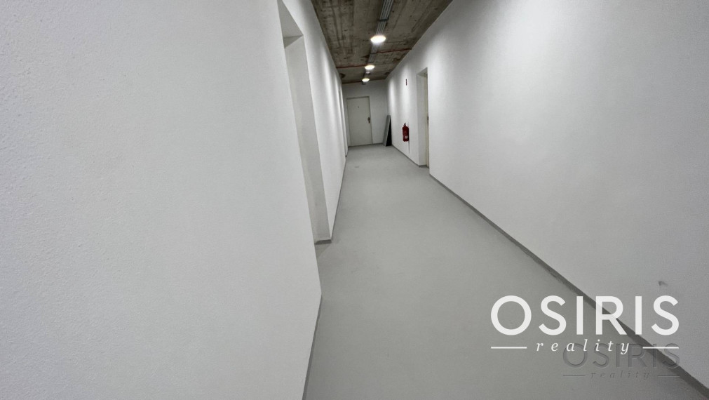 Slnečný 1i byt s balkónom, v novostavbe z r. 2022, Rovinka