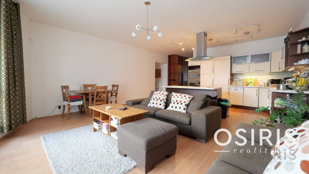 Zariadený 4i byt, 120 m2, balkón, parkovanie v garáži, Koloseo, BA III