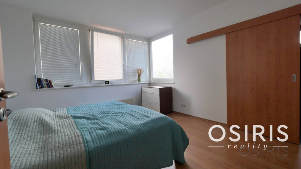 Zariadený 4i byt, 120 m2, balkón, parkovanie v garáži, Koloseo, BA III