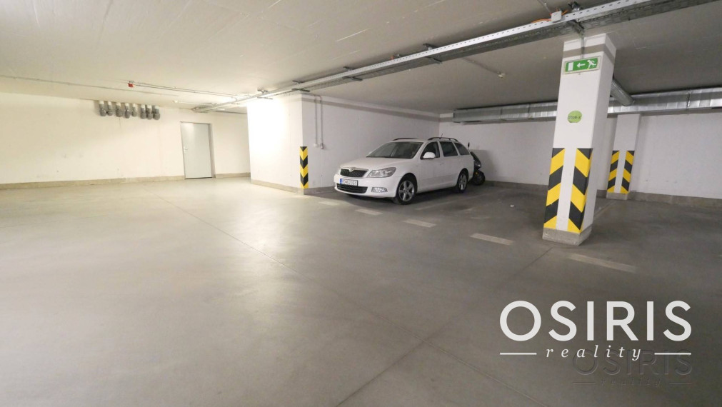 Zariadený 4i byt, 120 m2, balkón, parkovanie v garáži, Koloseo, BA III