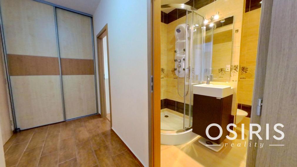 Klimatizovaný 2i byt, po kompletnej rekonštrukcii z r. 2012, Jungmanova ul., Petržalka