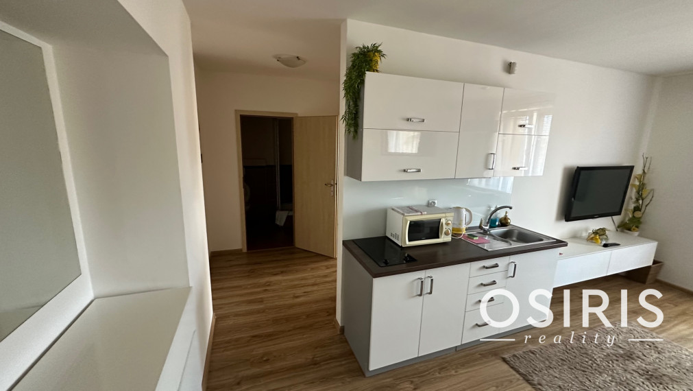 2 izbový byt s balkónom, 1x parkovanie