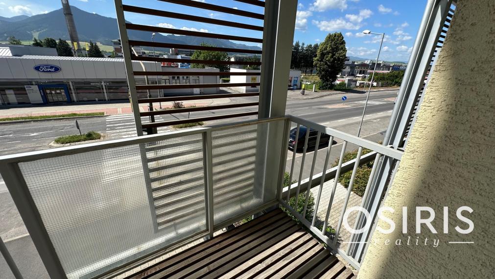 2 izbový byt s balkónom, 1x parkovanie